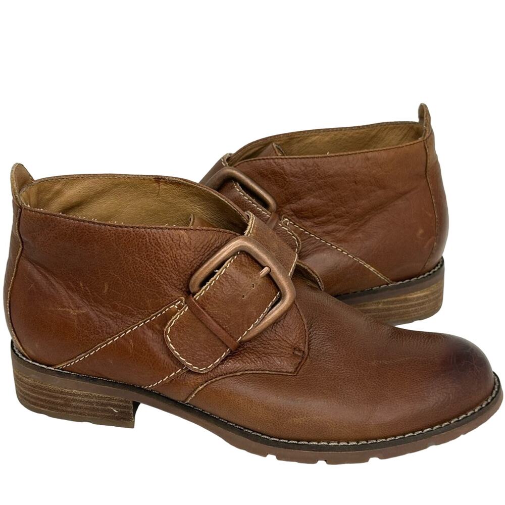 Sofft Brand Men’s Chukka Style Boots with Buckle